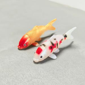 TEMU 2개 세트 인공 잉어 수조 장식 - 생동감 넘치는 오렌지색과 흰색, 검정/빨간 패턴, 실내 담수 연못 및 조경용, 내구성 있는 플라스틱 탱크 소품, 휴식을 위한 수생 애완 동물 액세서리, 자연스러운 비늘 디자인과 감각적인 눈