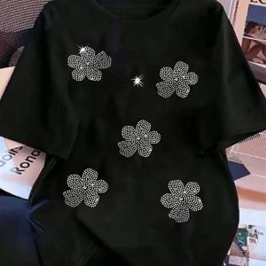 TEMU 여성용 라인스톤 플라워 프린트 반팔 티셔츠 - 부드럽고 통기성 좋은 폴리에스터 블라우스용 상의, 캐주얼 데일리웨어에 적합, 반짝이는 라운드 넥 반팔 셔츠, 세탁기 사용 가능 - 의상용