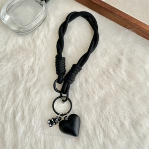 TEMU 1개 실버 블랙 빅 하트 베어 참 휴대폰 끈 손목 스트랩, 귀여운 휴대폰 팔찌 스트랩 (테더 포함), 휴대폰 참 스트랩, 범용 휴대폰 케이스 탈착식 개스킷, 인터넷 유명인 남성 및 여성용 창의적인 핸드백 휴대용 분실 방지 A에 적합