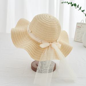 TEMU 심플한 디자인의 우아한 밀짚 선햇 1개, 레이스, 리본, 물결 모양 챙 포함. 해변 휴가, 나들이, 결혼식 장식 액세서리로 적합. 접이식