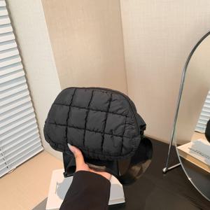 TEMU 여성용 숄더백, 가을 겨울용 다용도 로마스 퍼프 숄더백, 대용량, 핸드백 및 숄더백 겸용. 도파민 컬러 매칭, 한국식 걸리백, 데일리 커뮤트 및 휴가용. 블랙, 화이트, 핑크, 로즈 레드, 블루, 옐로우, 브라운, 그린 8가지 컬러 옵션