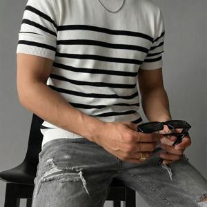 TEMU 남성용 여름 패션 반팔 티셔츠, 흑백 대비 컬러 크루넥 니트 상의, 피부 친화적이고 통기성 좋음, 일상 출퇴근, 스트리트웨어, 데이트 및 쇼핑, 야외 레저용으로 활용 가능, 아메리칸 빈티지 스타일 청년 트렌드