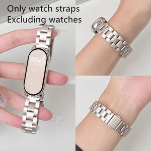 TEMU Xiaomi Mi Band용 슬림 스테인리스 스틸 밴드입니다. Mi Band 9 및 Mi Band 8 모두와 호환되며, NFC 버전도 포함되어 있습니다. 여성에게 적합한 세련된 디자인을 특징으로 하며, 스타라이트 컬러, 실버 색상으로 제공됩니다.