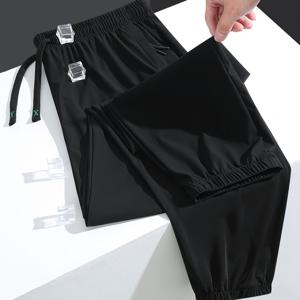 TEMU 여성용 패셔너블 캐주얼 바지, 시원하고 부드러운 피부 친화적 질감, 통기성 좋고 답답하지 않음. 나일론과 스판덱스 원단으로 제작, 무게 150g/m². 기계 세탁 및 드라이클리닝 가능. 안정적인 핏을 위한 신축성 있는 밑단, 스타일리시하고 실용적인 포켓 디자인, 다양한 색상 제공. 야외 활동에 이상적