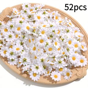 TEMU 52개 인조 흰색 작은 국화 꽃 | 스크랩북, 화환, 손목 꽃, 코사주, 홈 데코, 결혼식, 생일, 파티, 테이블 장식, 봄, 발렌타인데이, 추수감사절, 할머니/할아버지의 날용 패브릭 꽃 머리
