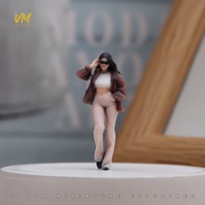 TEMU 1개 1/64 스케일 ABS 수지 미니어처 피규어, 로우라이즈 팬츠 및 헤어 서포트 포함 - 디오라마, 인형의 집 장면, 테이블톱 RPG 수집품, 창의적인 전시용 모던 작은 캐릭터 액세서리에 적합한 여성 모델