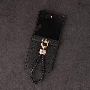 TEMU 휴대폰 케이스 - 삼성 갤럭시 Z 플립 시리즈 다양한 모델을 위한 엠보싱 플로럴 디자인과 인조 장식의 패셔너블한 넥스트랩이 장식된 인조 가죽으로 제작된 스타일리시한 휴대폰 케이스