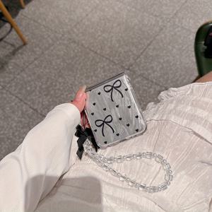 TEMU 휴대폰 케이스: 크리에이티브 니치 스타일 깃털 털실 하트 리본 접이식 휴대폰 케이스와 팔찌, 삼성 Z Flip3, Z Flip4, Z Flip5, Z Flip6, Z Flip7 호환