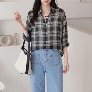 [올리비에스클로젯] 내추럴 체크 시스루 루즈핏 셔츠_O2604BL049B