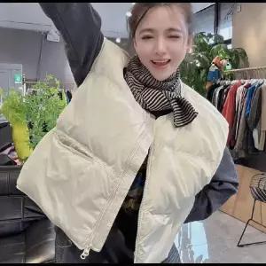 블랙팬서 여친 캐주얼 라운드 보온 패딩 민소매 순정 조끼 OPH1