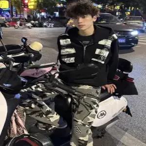 원더맨 남사친 카디건 트렌드 긴팔티 스트리트 맨투맨 레터링 데일리룩 자수 붐 KUK1