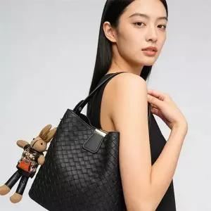 인트레치아토 위빙 레더 토트백 블랙 여성 숄더백