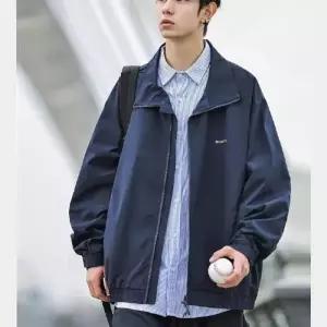 샤오원샵 춘추 캐주얼 남성용 키작남 바람막이 점퍼 자켓 스탠드넥 잔 로고 자수 솔리드 코트 꾹3