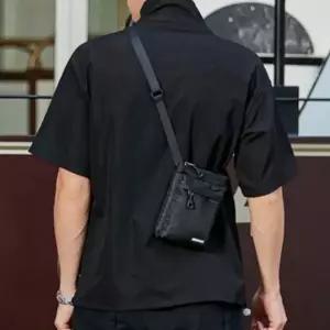 (색상 블랙)여행 미니핸드폰수납가방 소품가방 크로스백