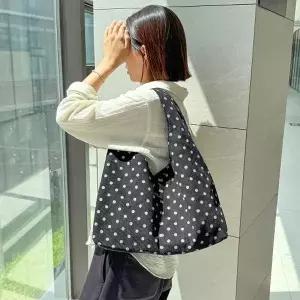 [다잇템]여자 데일리 가벼운 골덴 도트 패턴 숄더백