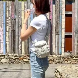 [다잇템]여자 모던한 감성 데일리 가벼운 여행 미니 크로스백