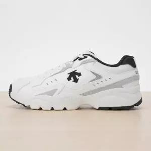 데상트 DESCENTE 어반 몬스터 / BLACK / WHITE SR323LCR78-BKWH