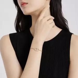 디올 PETIT CD 팔찌 여성 브레이슬릿 피니시 메탈 B1940WOMCY