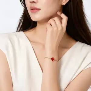반클리프 팔찌 여성용 스위트 알함브라 브레이슬릿 커넬리언 VCARN59K00