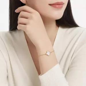 반클리프 팔찌 여성용 스위트 알함브라 브레이슬릿 VCARF68800