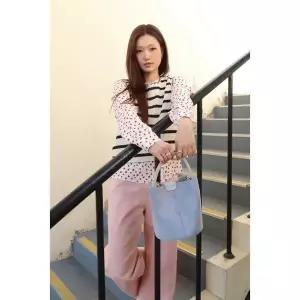 [베네통](강남점)스트라이프 슬리브리스 니팅 티셔츠BATSH1631