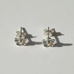 액세서리 925 daisy silver earring petit