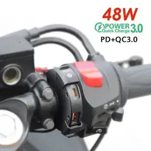 48W 빠른 충전 PD + QC3.0 전화 충전기 오토바이 USB 소켓 방수 핸들 바 장착 브래킷 12V-24V 전원 어댑터