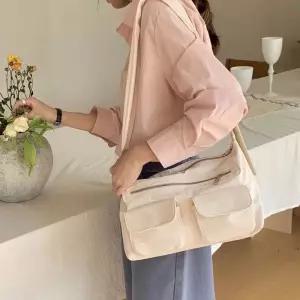 메신저백 가벼운 캐쥬얼가방 여행용 여성 흰색 학생 크로스백