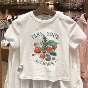 ( )여름 대학생 캠퍼스 룩 여자 크롭 딸기 반팔 티셔츠