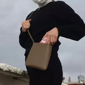[라일리] Rly 핸드폰가방 올리브그린 크로스가방 휴대폰크로스백