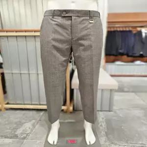 갤러리아 23 S/S 본 MAGNUM 글렌체크 세미오버핏 원턱 캐주얼 바지 BN3MTA387