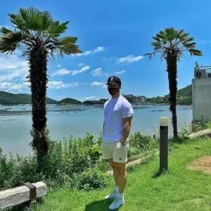 머슬핏 3컬러 면티 레터링 티셔츠 남자반팔티 기본 여름반팔티셔츠 (WE5E0FA)