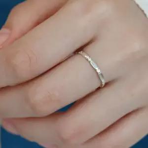 여성 레이어드 심플 큐빅 은반지 데일리 실버링 쥬얼리 악세사리
