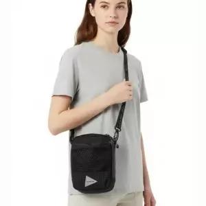 MUST IT_앤드원더 Reflective Rip Shoulder Pouch - Black 5745985236-010) 리플렉티브 립 숄더 파우치)