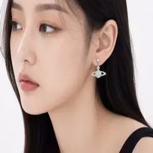 비비안웨스트우드 62020025 02P116 미니 바스 릴리프 드롭 여성 귀걸이
