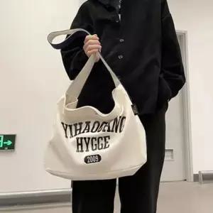 패션 캐주얼 메신저백 가방 10대 인기 흰색 핸드백 캐주얼숄더백 남자숄더백 남자토트백