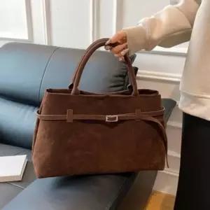 벨트상점 토트백 숄더백 정장 고급 가방 여성 스웨이드 벨트 러닝벨트 남성벨트 여성벨트