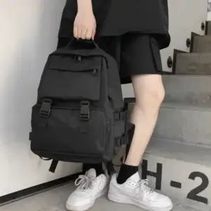백팩 여행용 남여공용 신학기 가방 학생 대학생 책 노트북 등산 무지 투톤 식스버클