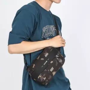 남자 데일리 작은 바디백 여행 보조 숄더백 카모 가방 슬링백가방 학생크로스백