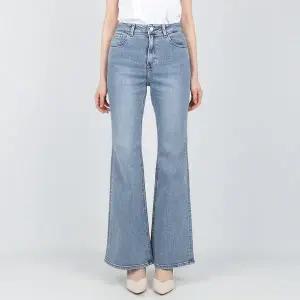 ？매장출고？ 게스 사계절 데님 여성 청바지 뉴 플레어 붓컷 미디엄블루 YP1D6077_P417775317 팬츠 여름