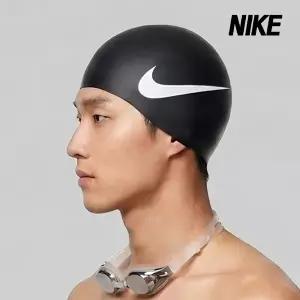 나이키 수모 스윔 빅 로고 실리콘 캡 블랙 NESS8163-001