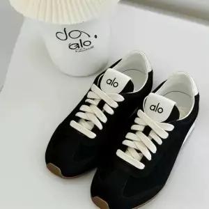 알로 여성 선셋 Sunset  Sneaker 스니커즈 운동화