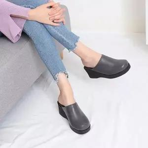 [하프클럽/셀러허브_아웃도어]엄마신발 데일리 슬리퍼 미용사신발 키높이