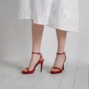하이힐샌들 에나멜 여성 하이힐 슬링백샌들 굽높이11cm