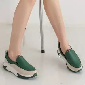 여성슬립온 여자 소가죽 키높이 슬립온 스니커즈 데일리화