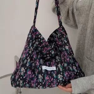 위드썸띵 플라워플리츠백 여성가방 숄더백 보부상여자가방 데일리 예쁜 대학생책 빅숄더백 꽃가방