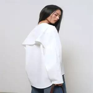 제너럴아이디어 GF1LBL509WH 슬릿 넥 케이프 블라우스 [WHITE] 1 5996271