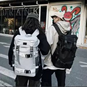 남녀공용 책가방 데일리 백팩 스쿨백 수납 가방 출근 가벼운 중학생가방 대학생가방