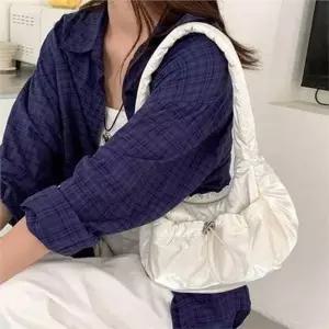 [라일리] Rly 데일리 여성 숄더백 호보백 숄더백 가벼운 패딩