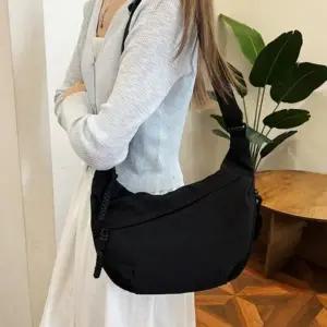 데일리 캐주얼 여성 대학생 수납 파우치 가방 숄더백